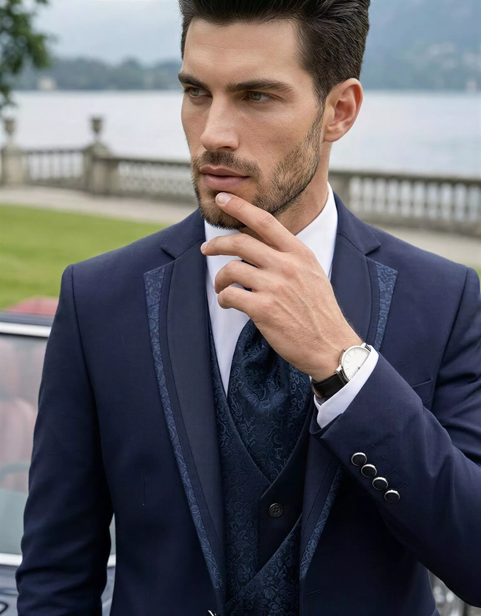 traje-novio-ozan-masculini-detalle-atelierdebodas