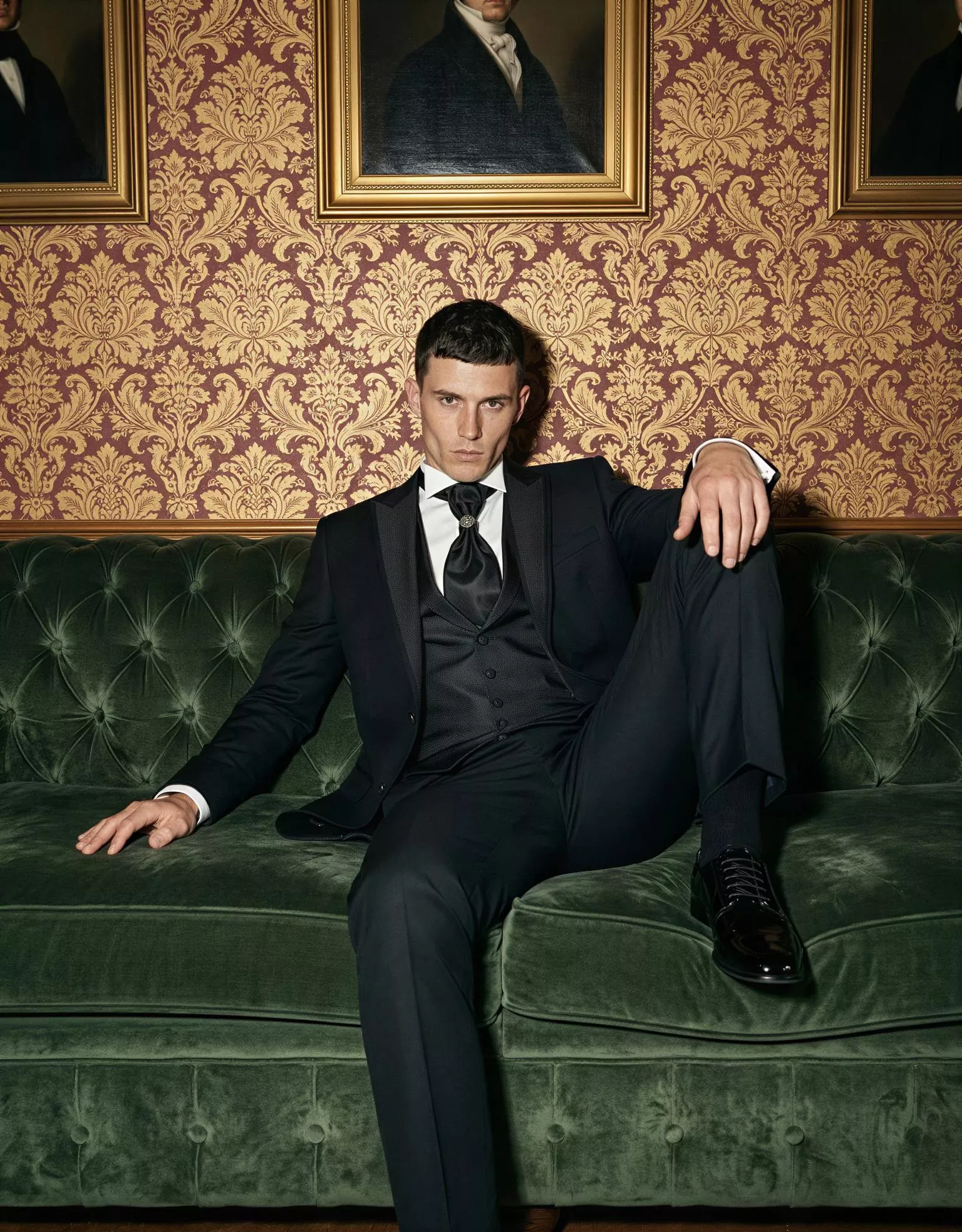 traje-novio-urban-masculini-editorial-atelierdebodas