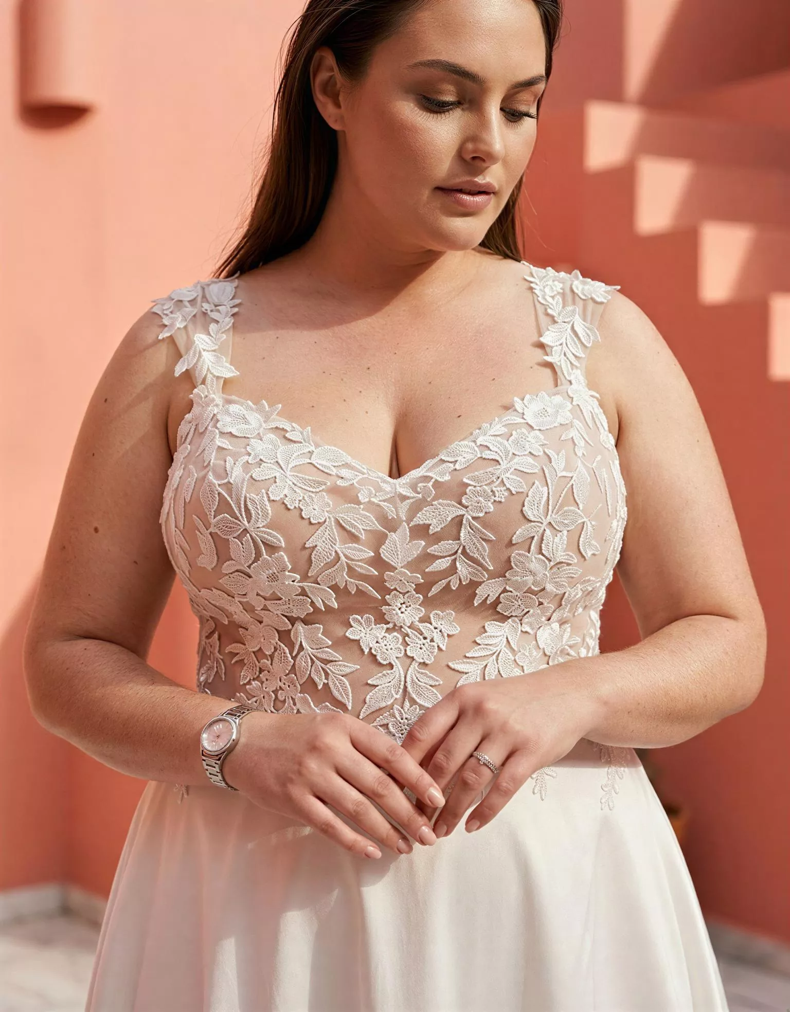 vestido-novia-yenny-ateliermadonna-encaje-escotecorazón-espaldasemiabierta-detalle-atelierdebodas