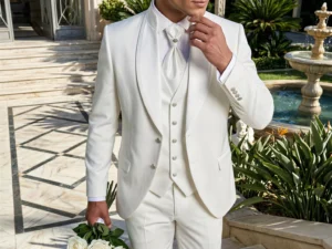Traje de novio Pietro, pose cenital , color blanco, cuello mao con solapas de ceremonia, Atelier Masculini