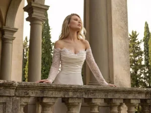 vestido-novia-haeloris-atelierromance-crepé-escotecoazón-espaldaenv-editorial-atelierdebodas