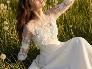 vestido-novia-hecate-atelierromance-encaje-escotecerrado-espaldaenv-editorial-atelierdebodas