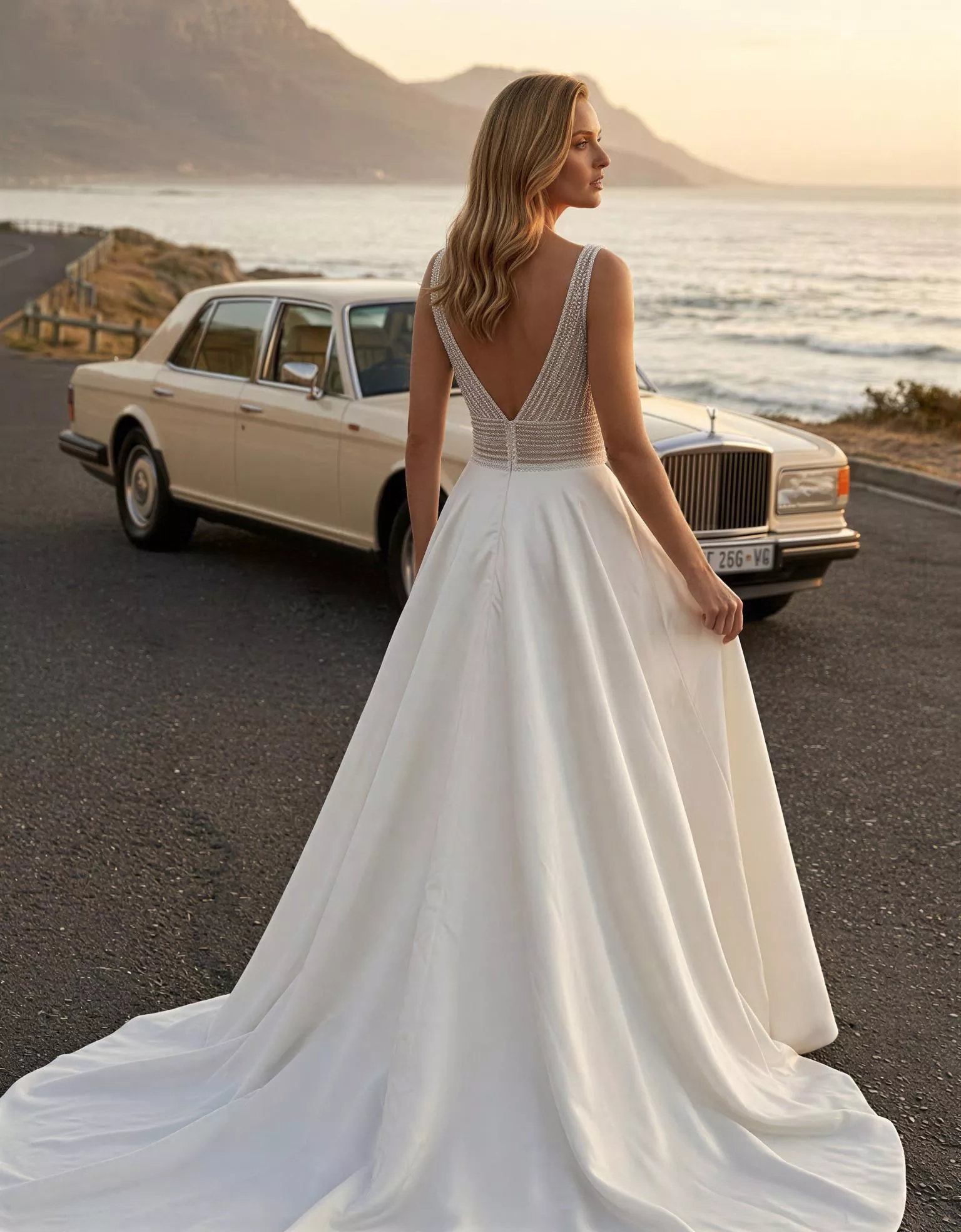 vestido-novia-hestienne-atelierboheme-encaje-escoteenv-espaldaenv-atelierdebodas