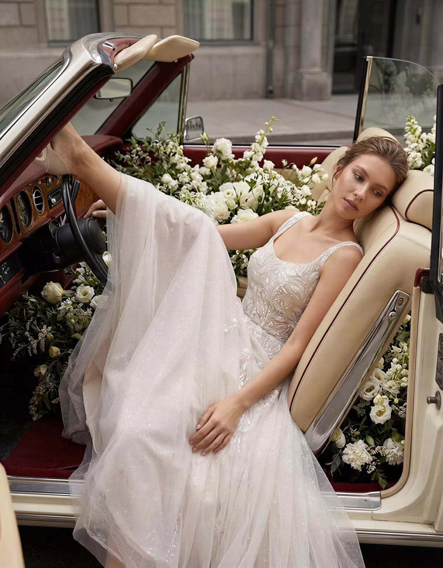 vestido-novia-horta-atelierromance-encaje-escoterecto-espaldaenu-editorial-atelierdebodas