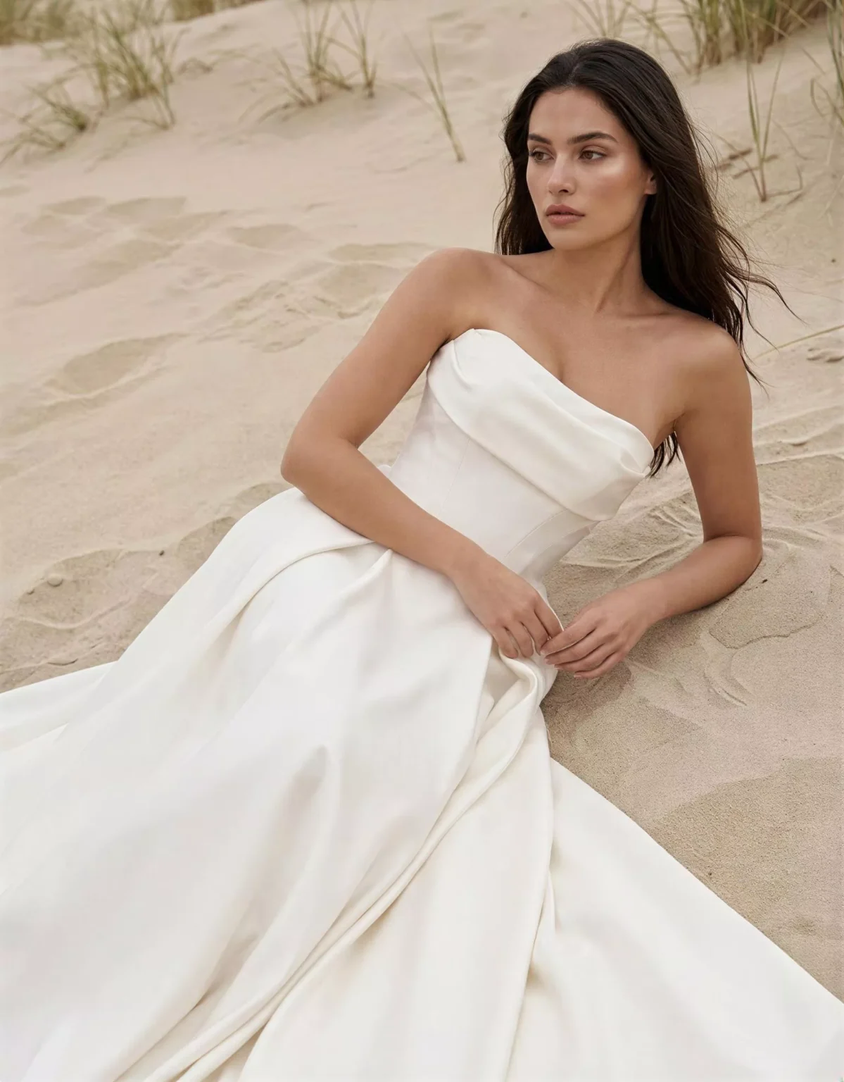 vestido-novia-hymariel-atelierboheme-crepé-escoterecto-espaldarecta-frente-atelierdebodas